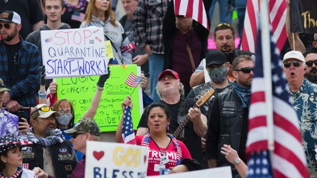 Was steckt hinter den Ausgangssperren-Protesten in den USA?